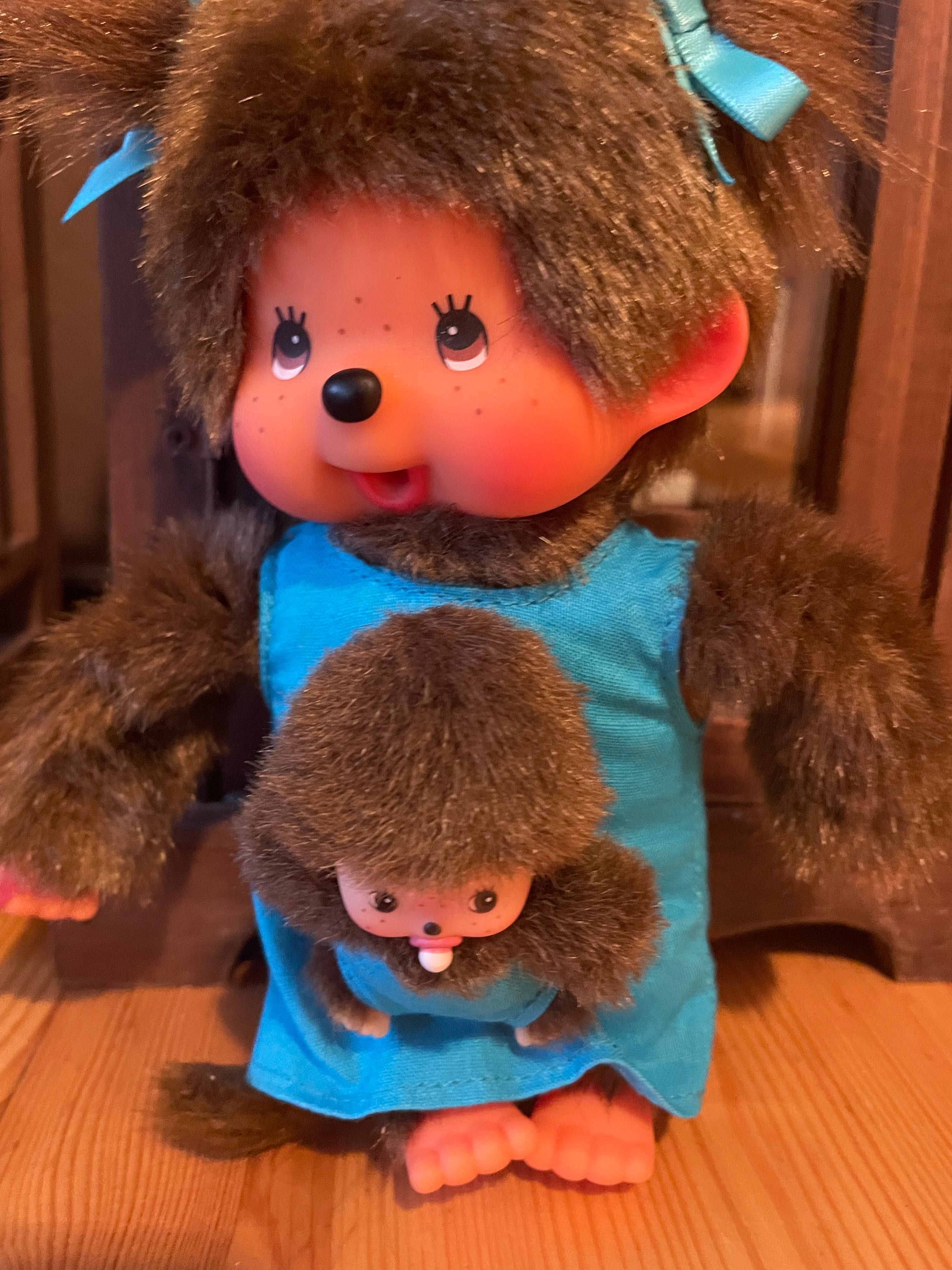 Małpka Monchhichi nowa matka z dzieckiem