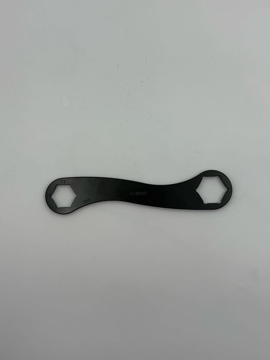 Ключ для відкручування переднього/заднього колеса мотоцикла