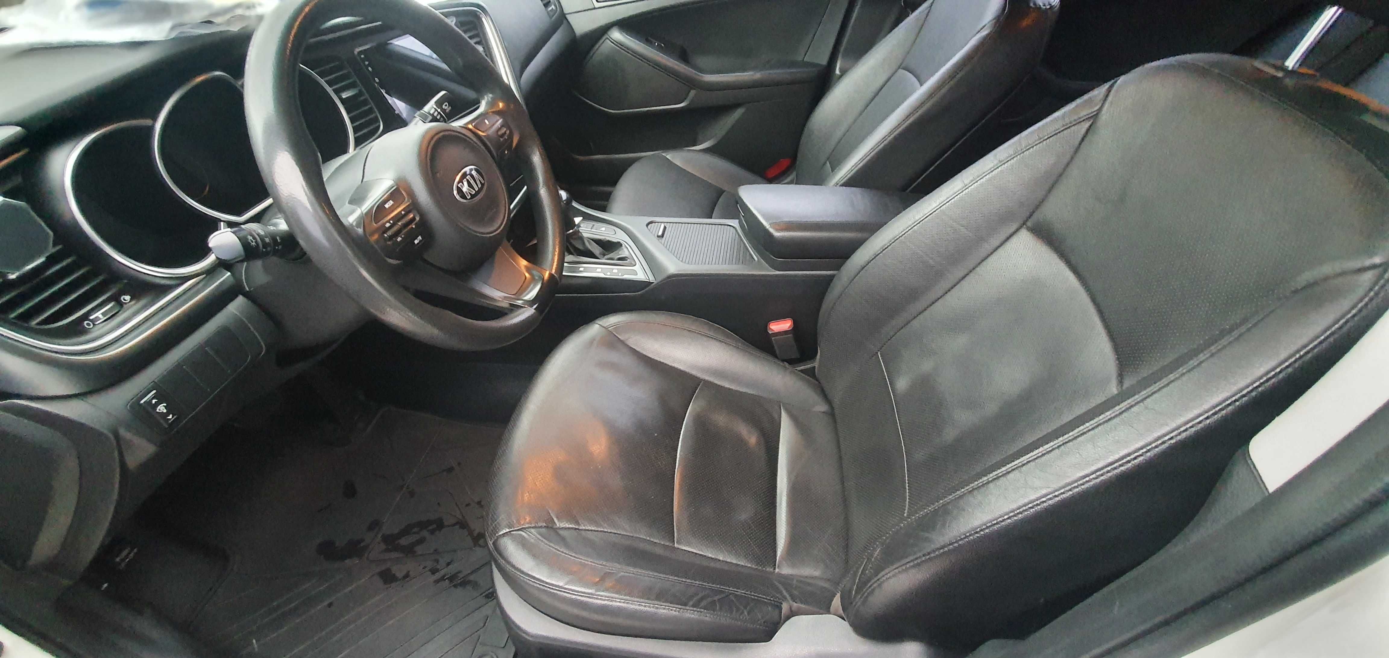 Оренда авто. KIA K5, 2014 рік, автомат, бізнес-клас. Газовий двигун