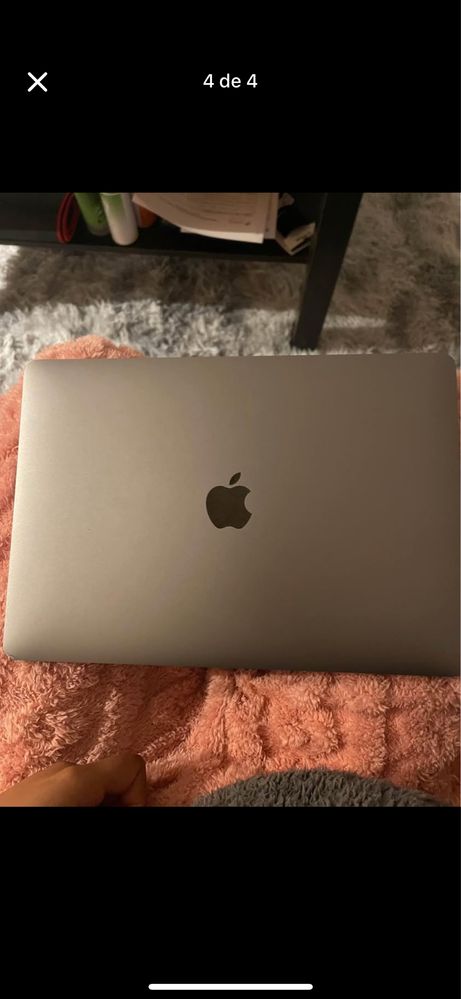 Mcbook air 2020 .