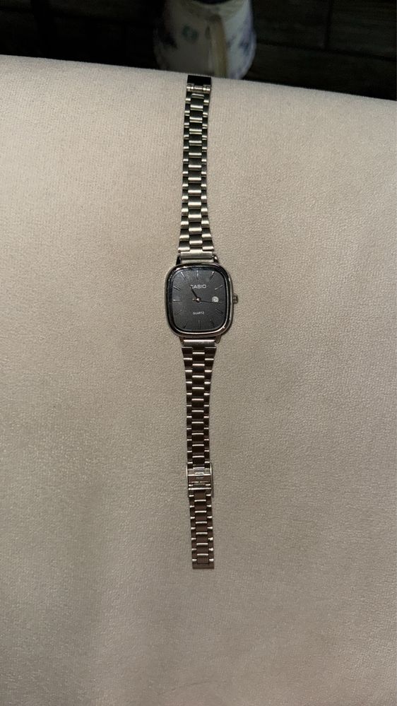 Годинник Casio жіночий