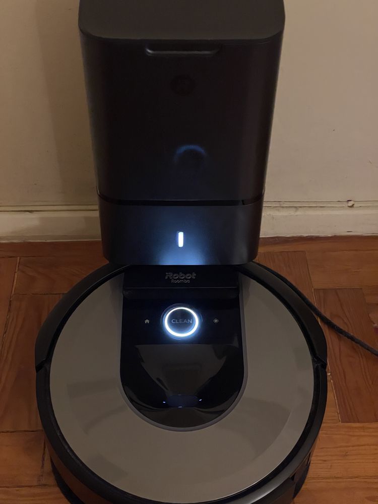 OPORTUNIDADE Aspirador Roomba i7 com depósito