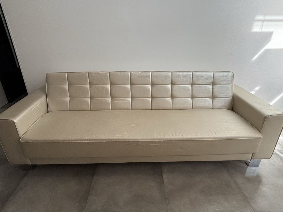 Kanapa rozkładana skórzana kremowa nowoczesna