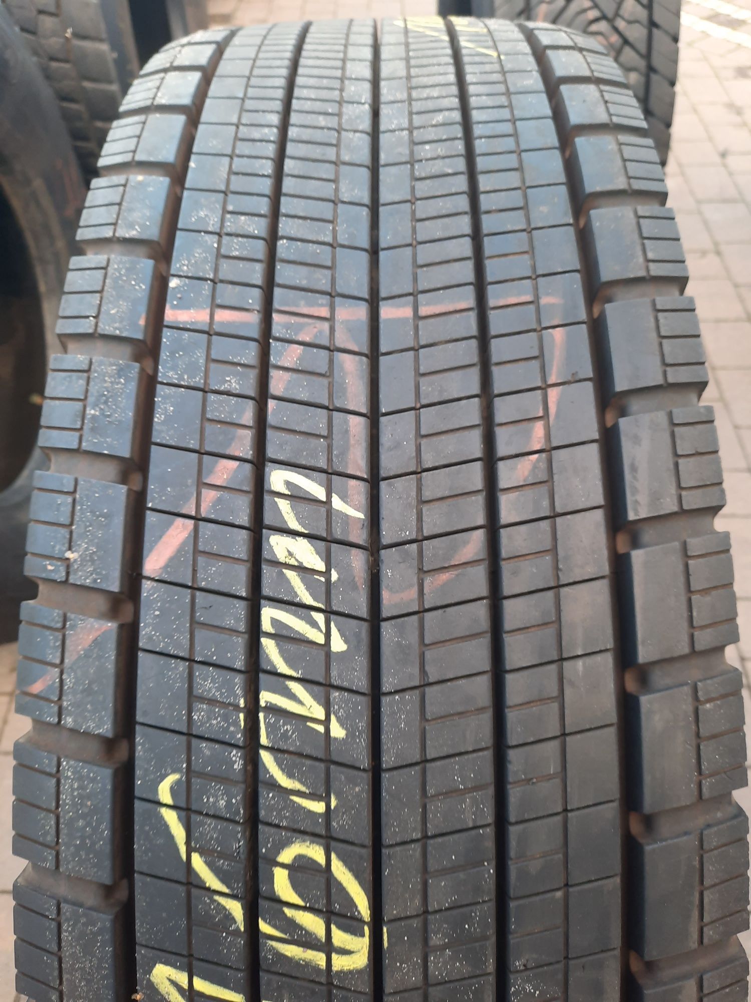 315/80r22.5 CONTINENTAL 2 szt 16 mm