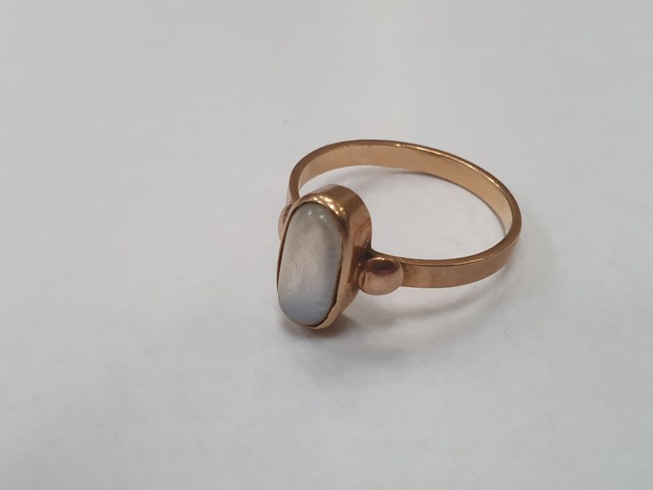 Złoty pierścionek/ 585/ 3.04 gram/ R18/ Kamień księżycowy