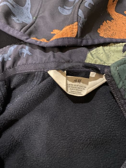H&M 98 kurtka przeciwdeszczowa softshell dinozaury wodoodporna