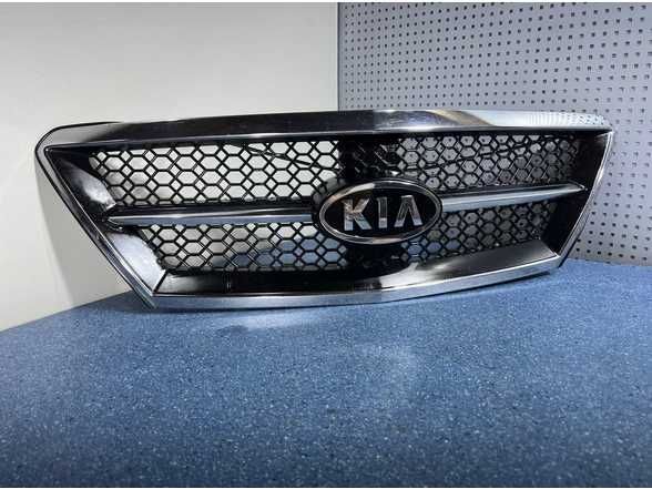 Решетка радиатора Разборка Sorento I BL Розборка вантажівок грузовиков