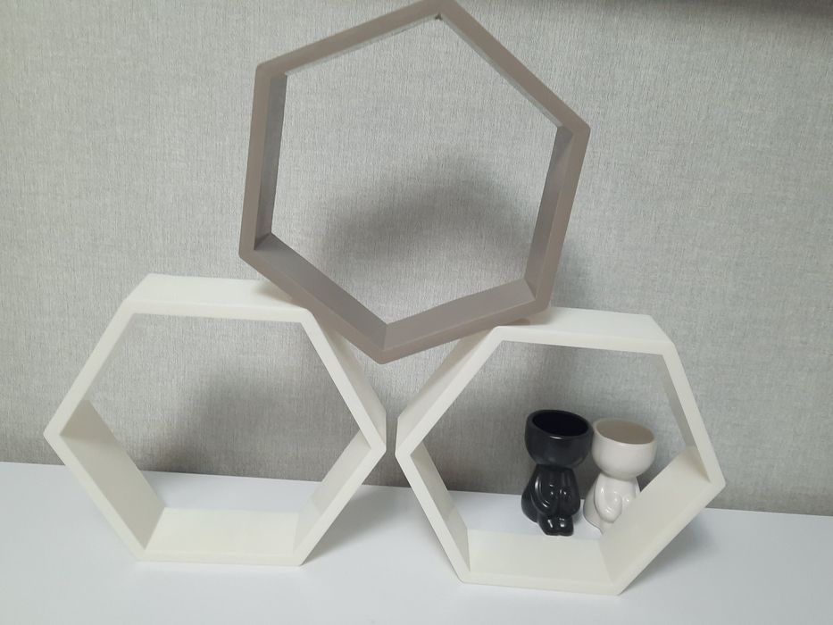 Полички- соти декор ,пластмасові