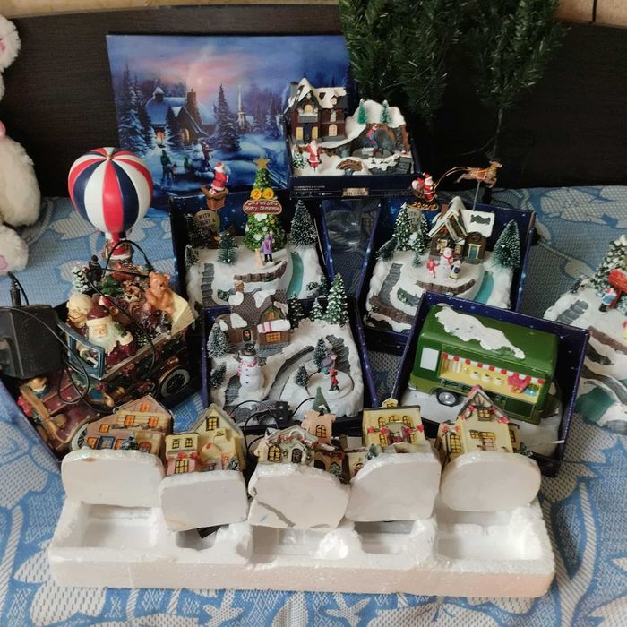 Різдвяні іграшки композиції