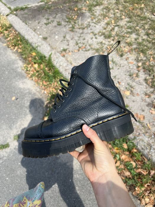 Dr. Martens жіночі