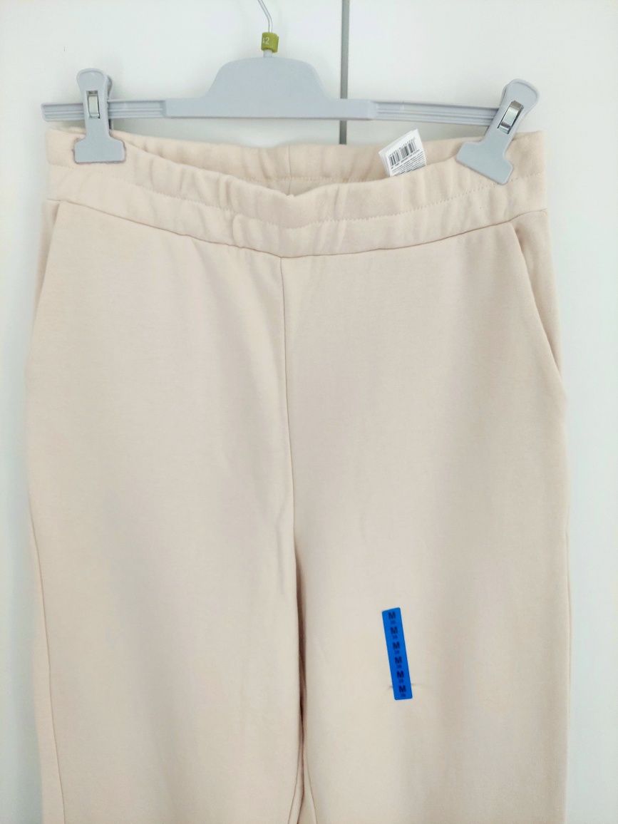 Nowe spodnie dresowe Mohito,r.M/L