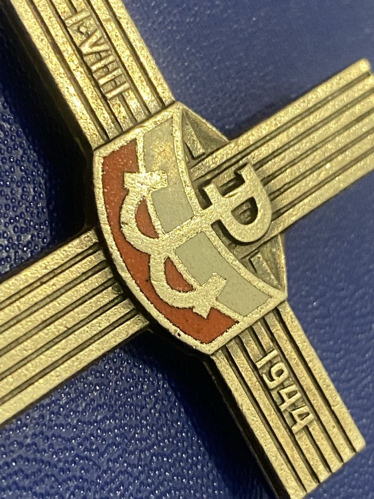 Medal odznaczenie Warszawski Krzyż Powstańczy