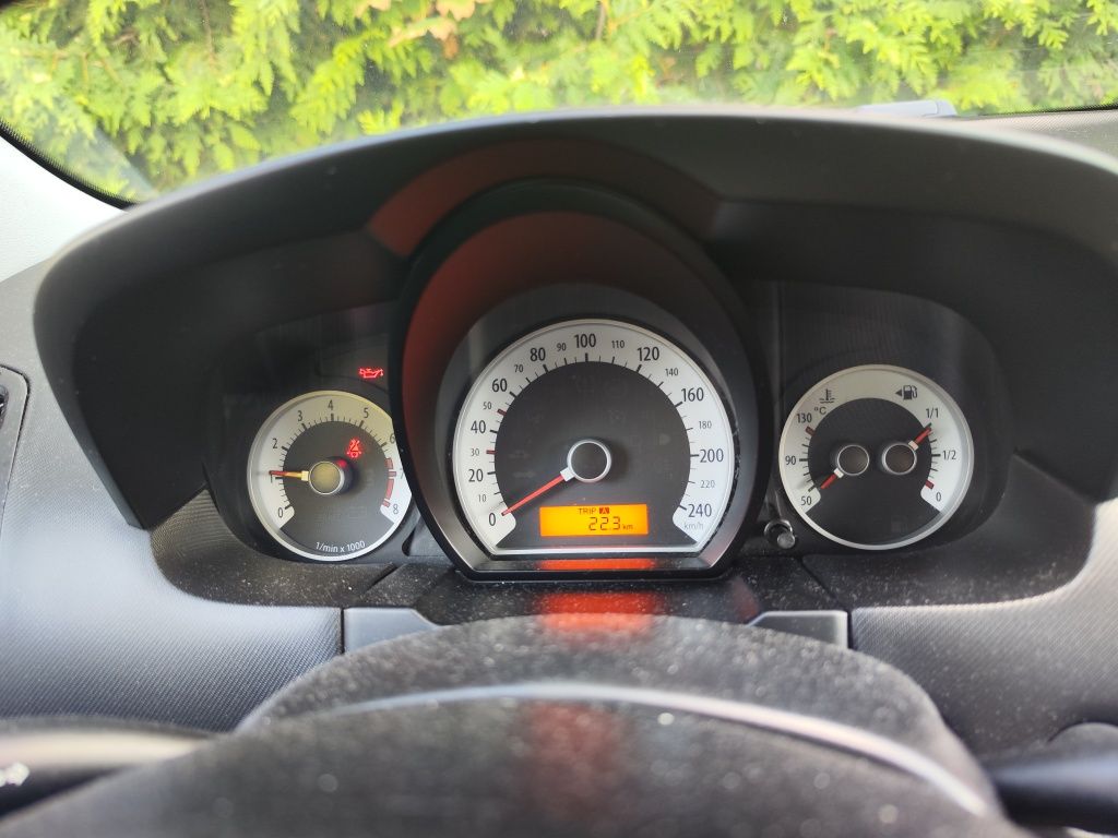 Kia Ceed 1.4 benzyna 2009 - uszkodzony