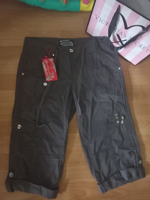 Капри, бриджи, шорты Ambruchi