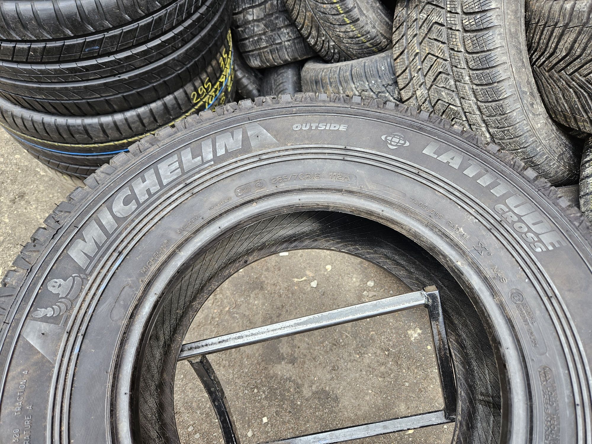 Шины БУ 265 70 R 16 Michelin latitude cross комплект всесезон