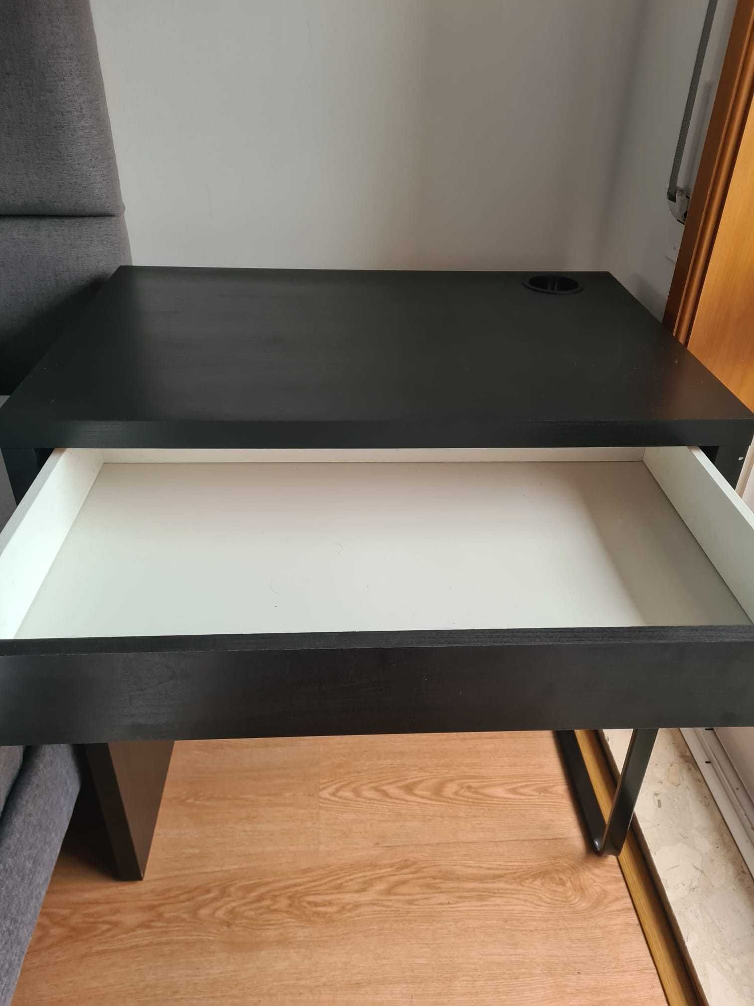 Secretária IKEA compacta com gaveta – só 25€, urge vender!