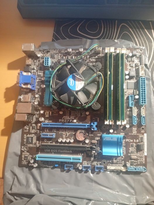 asus p8z77-m + i7 3770 + 4x 4gb ram