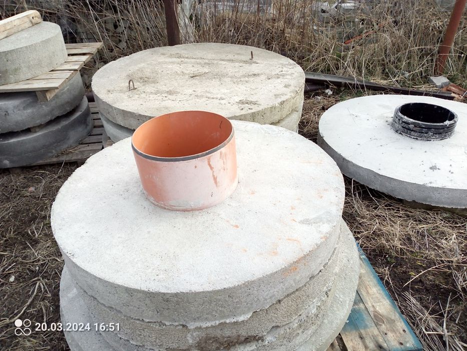 Pokrywy betonowe , dekle na studnie,szamba