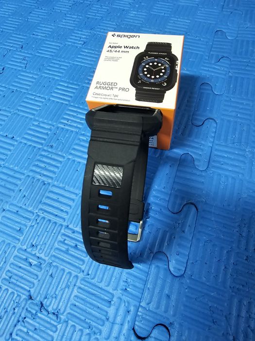 Capa Spigen Tough Armor Pro para Apple Watch 7 / 8 / 9 (45 mm)