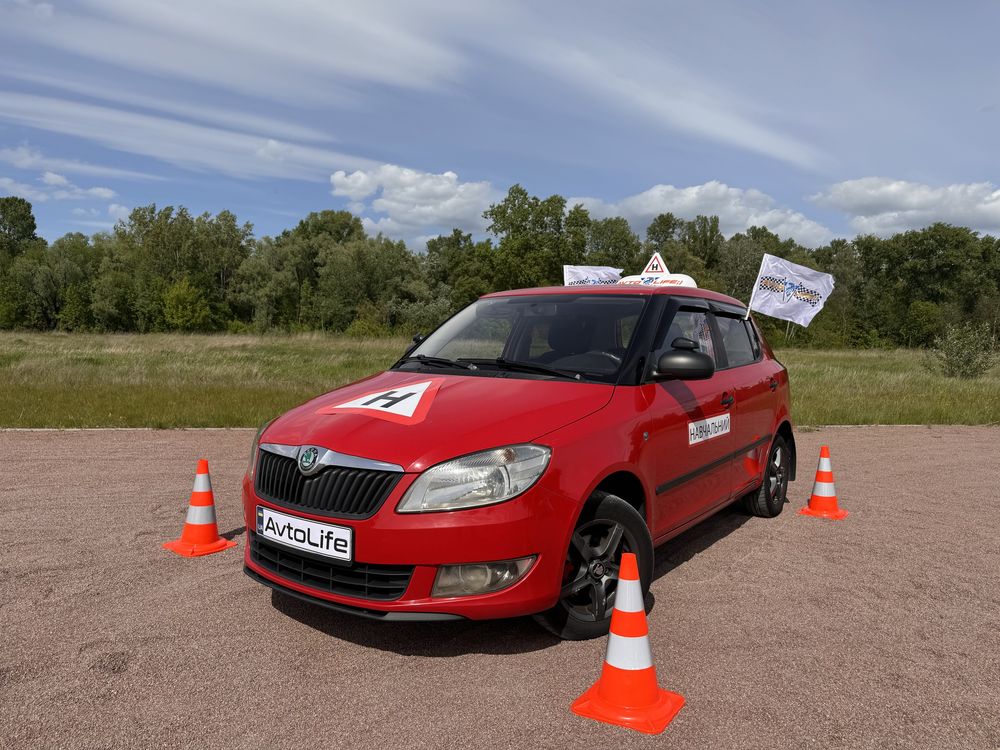 Инструктор по вождению, уроки вождения, частный автоинструктор