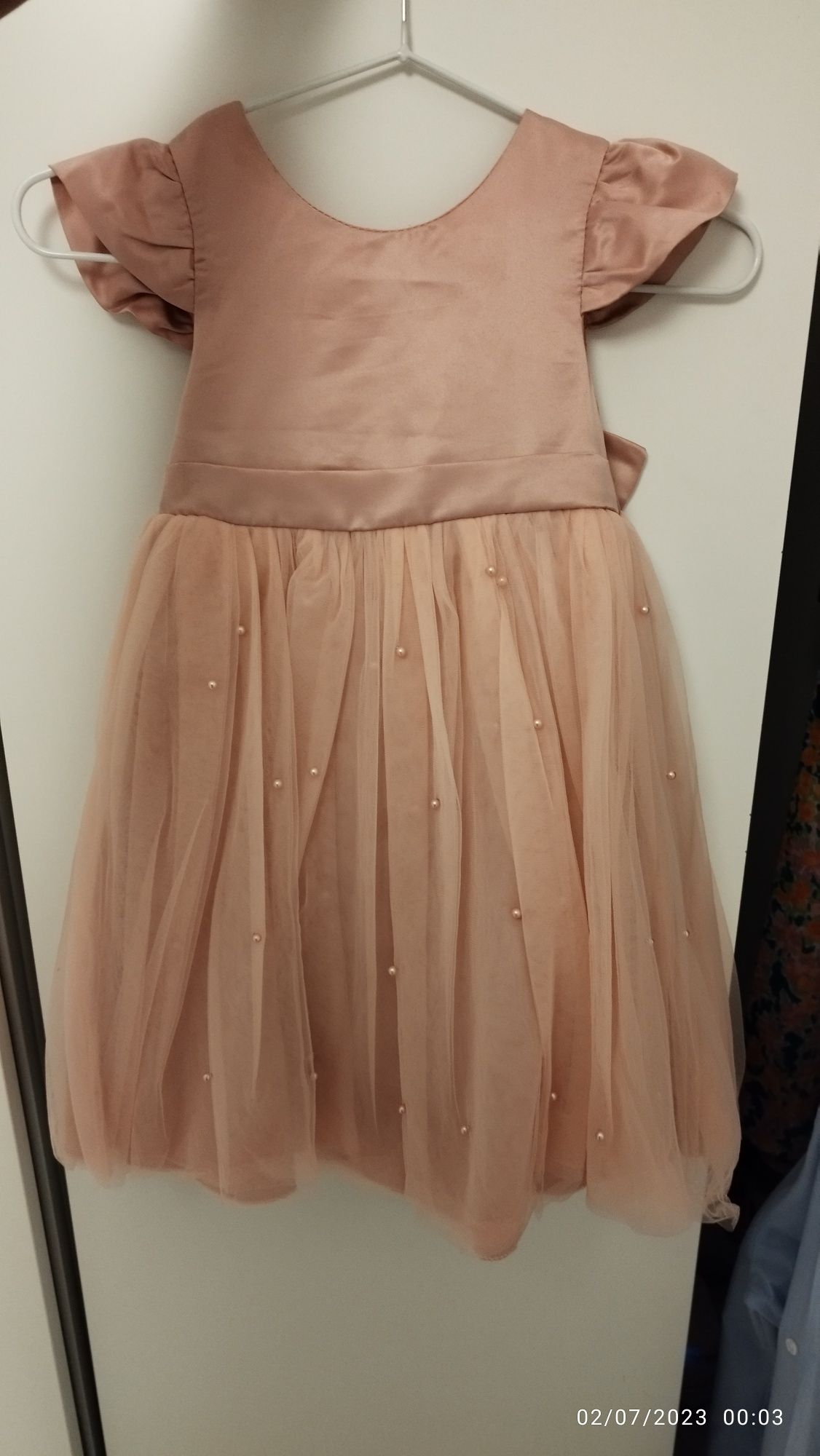 Vestidos de Cerimónia (Mulher e Criança)