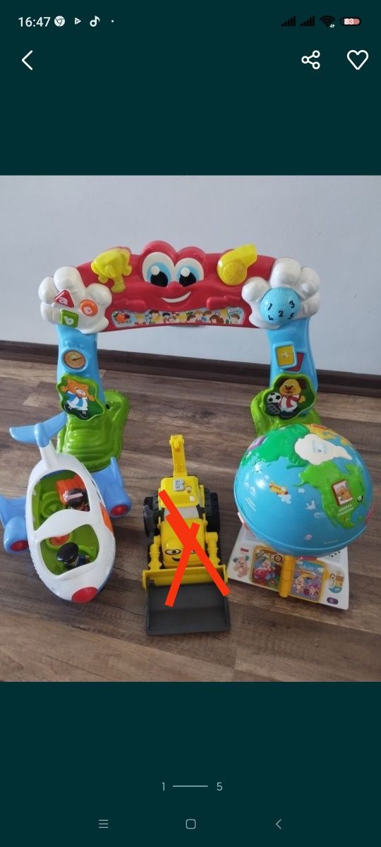 Zestaw zabawek Fisher price, samolot, bramka, globus,