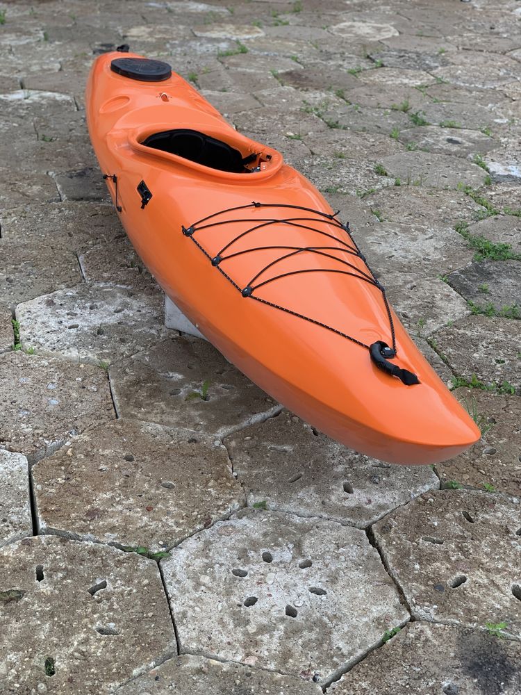 Kajak zwałkowy Liker Crossover 390 bez skegu, HDPE