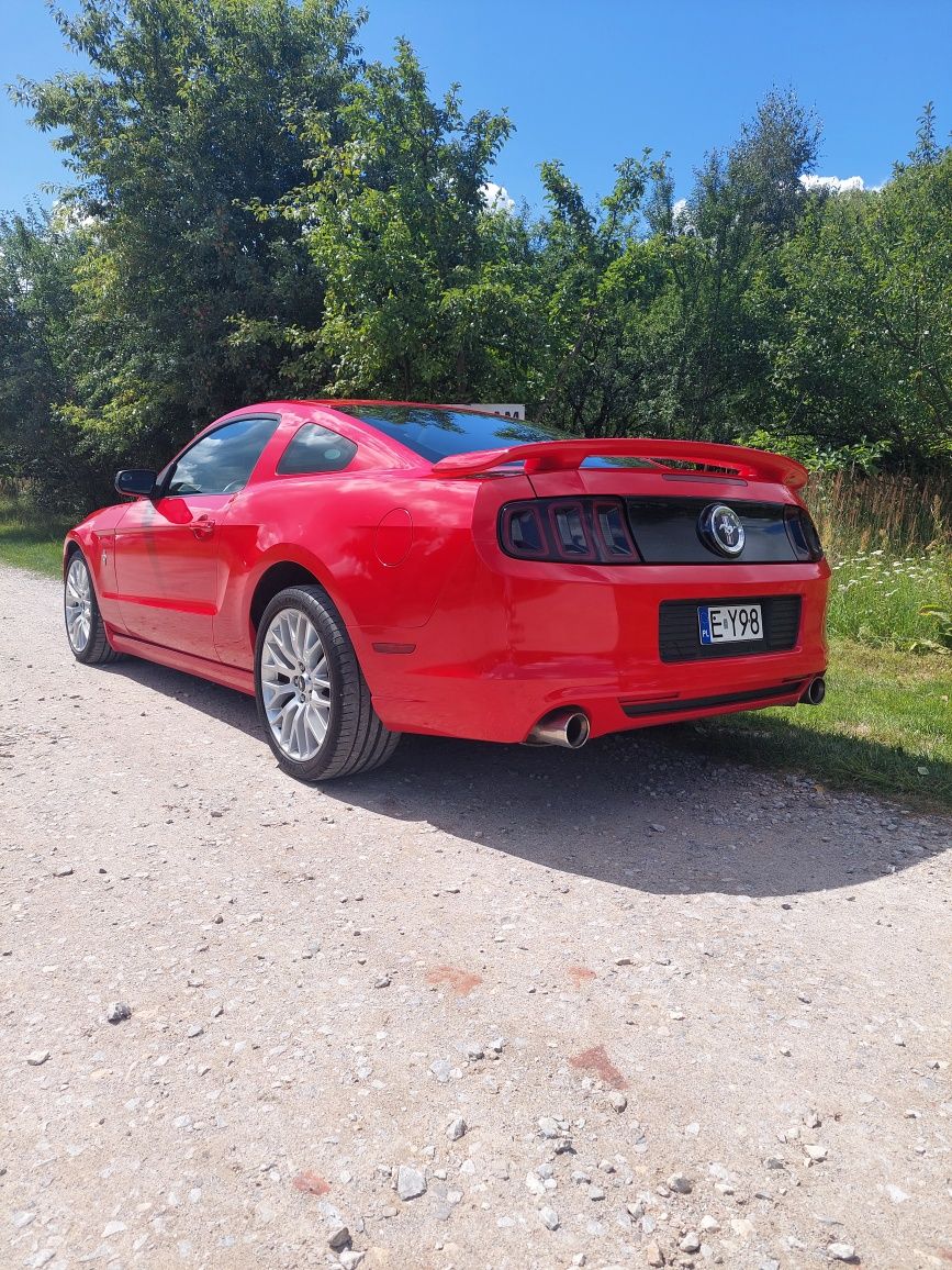 Ford Mustang 3.7  BASE