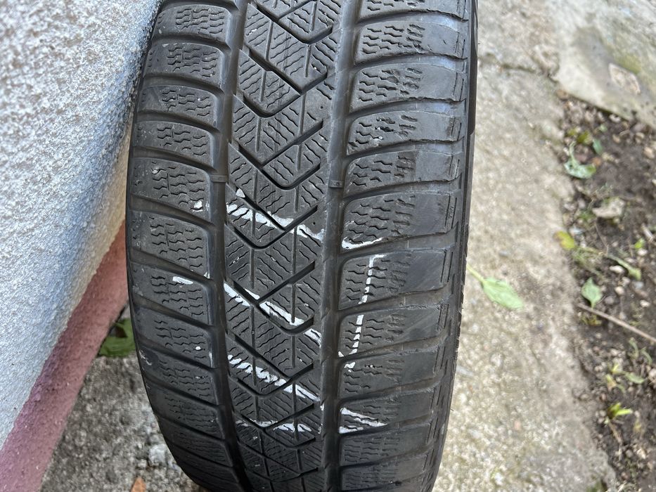Pirelli Sottozero 3 Winter 245/45 R18