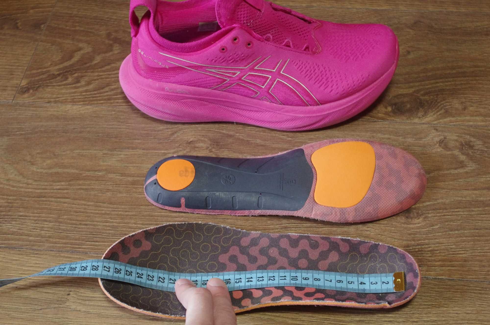 Кроссовки Asics Gel Nimbus 25 оригінал дуже гарний стан бігові легкі