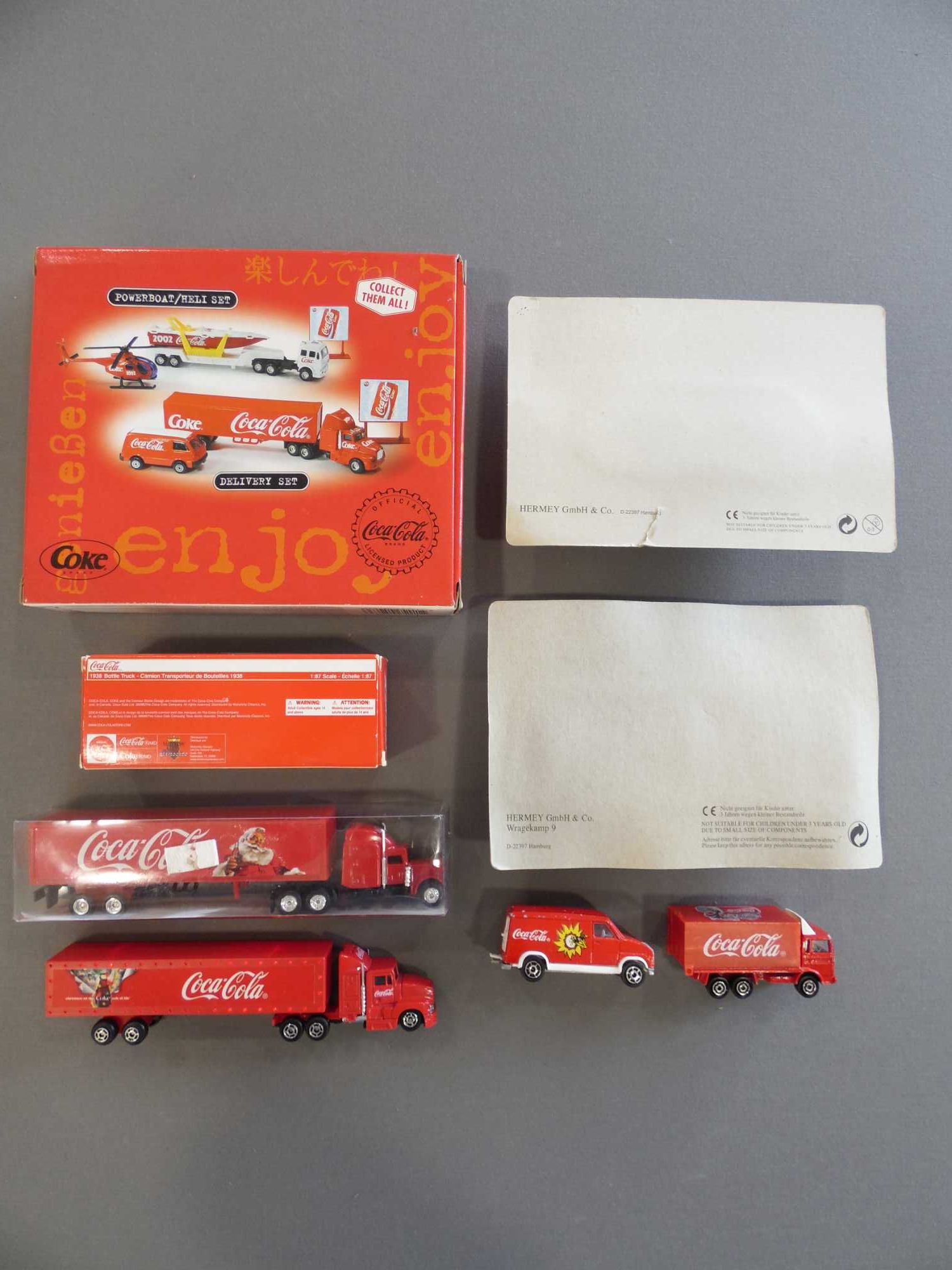 Diversas miniaturas Coca-Cola