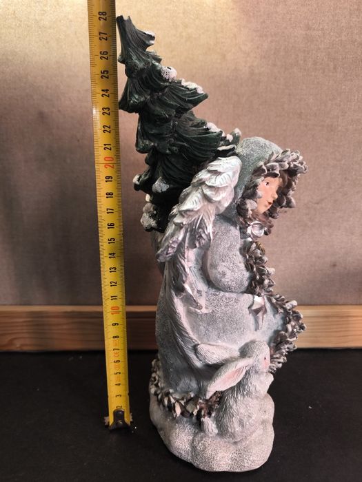 Boneca Natal Anjo com Coelho e Árvore
Linda boneca de Natal com tema d