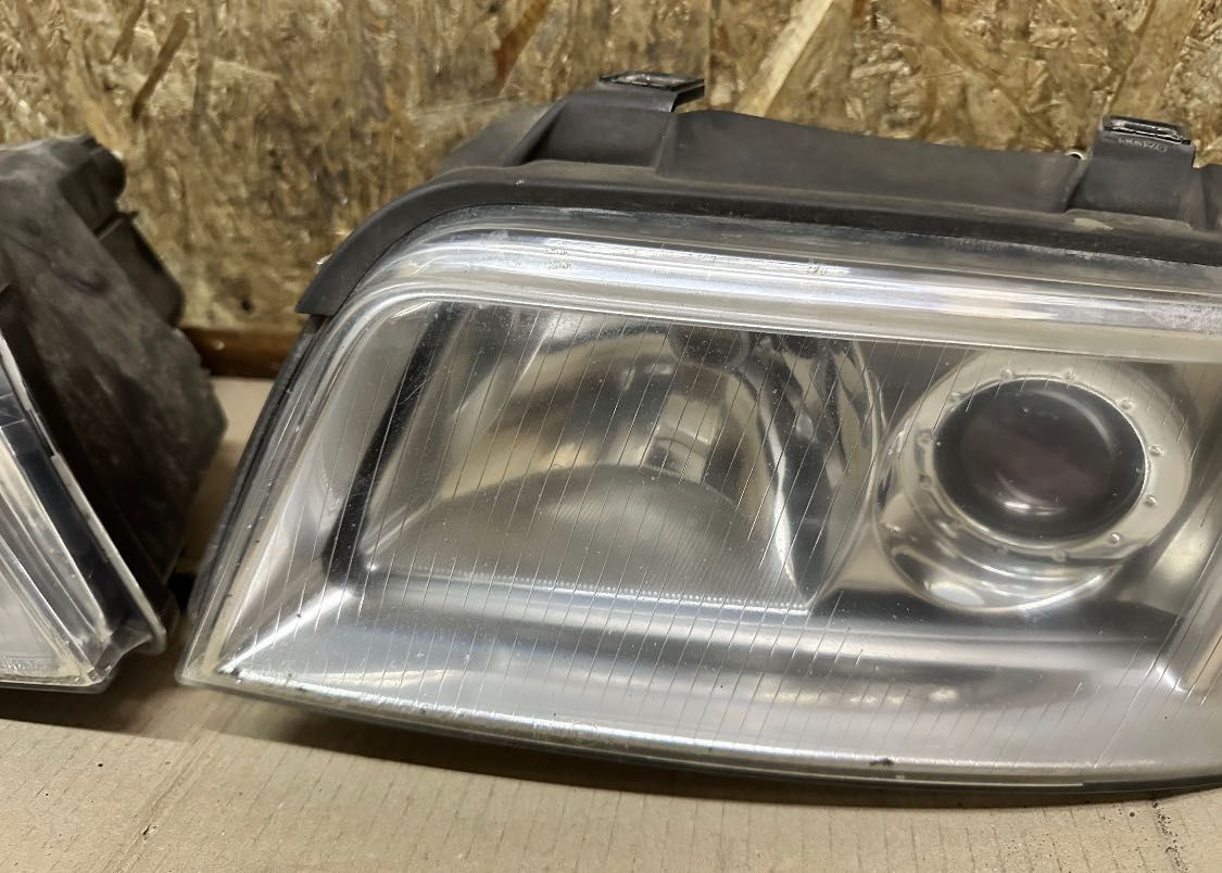 Audi a4 b5 lift lampy kompletne lewa + prawa cana za 2 st