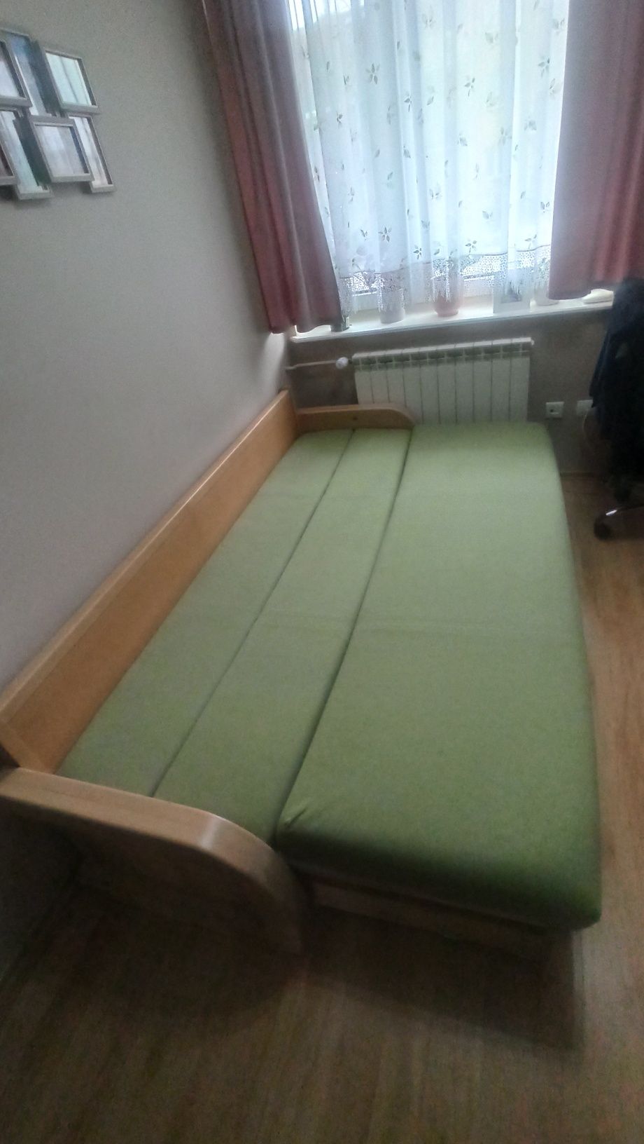 Dobbek Łóżko drewniane składane z materacem