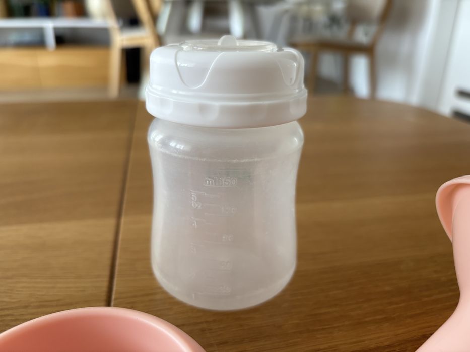 Laktator neno primo + woreczki do przechowywania pokarmu