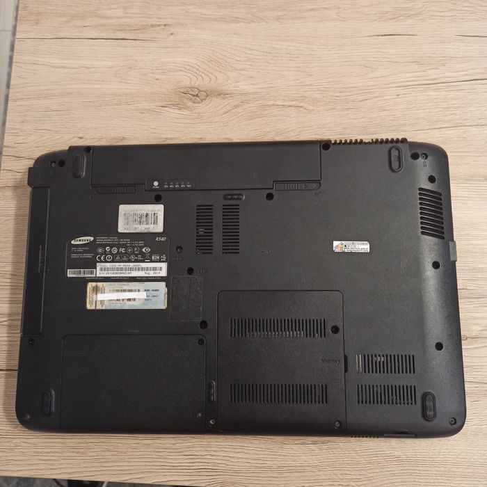 Laptop Samsung R540