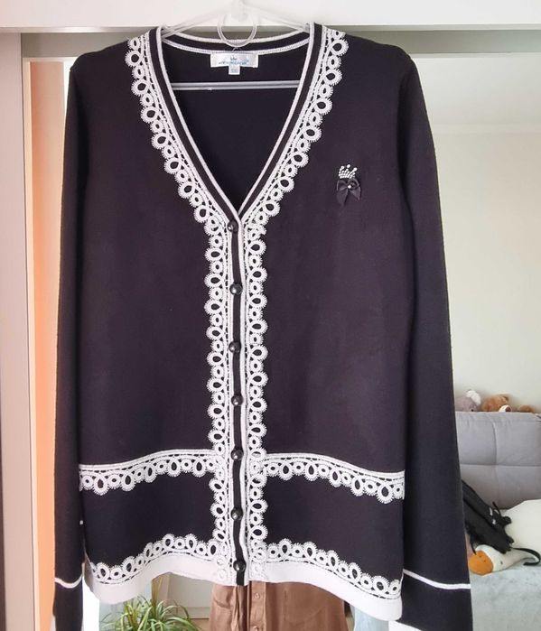 Sweterek kardigan sweter dla dziewczynki z koronką rozmiar 150