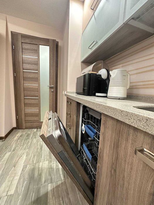 Продам 2к квартиру, ж/м Перемога-1
ЖК Набережний квартал