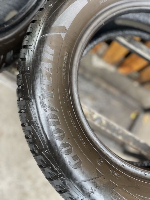 Шини 215/65 r16 Dunlop
