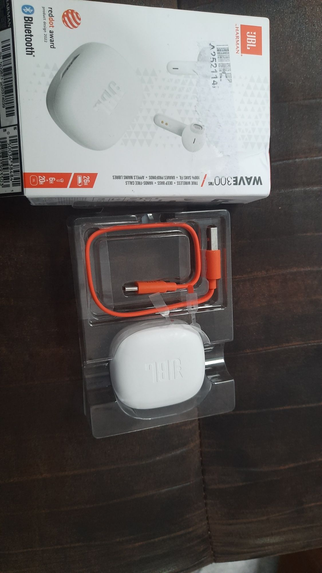 Nowe słuchawki JBL WAVE 300 tws