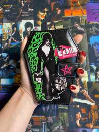 Жіночий гаманець від Kreepsville Elvira Coffin Wallet Leo Luggage