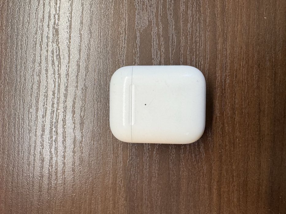 Оригинальные AirPods 2 (беспроводная зарядка)