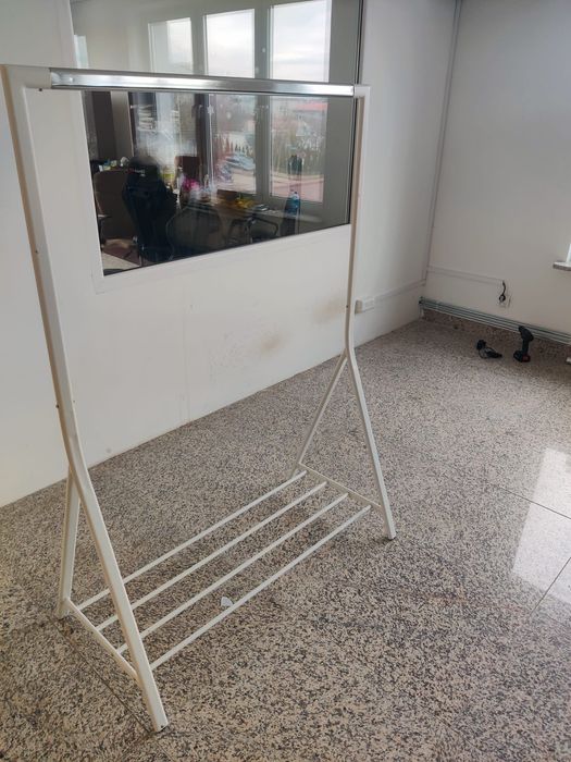 wysoki 165cm, wyższy i solidniejszy niż z Ikea wieszak stojący biały