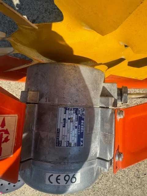 Wentylator śmigło i obudowa 380V Besel Brzeg - łopatki