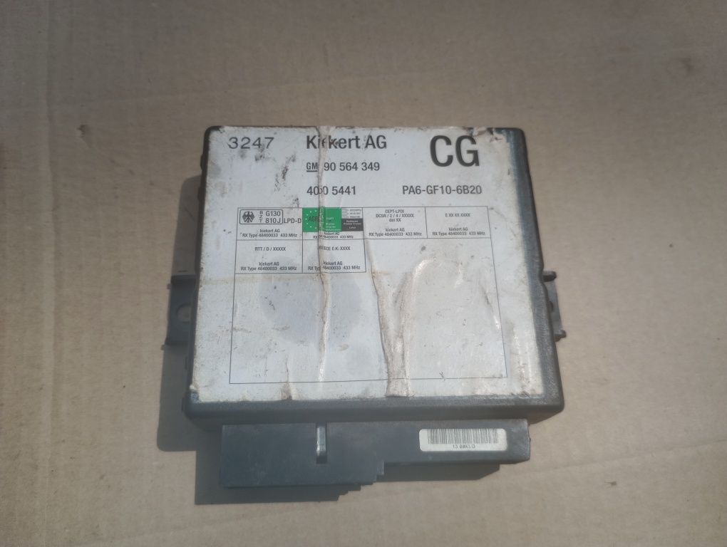 Opel Vectra B moduł sterownik komfortu GM 90.564.349