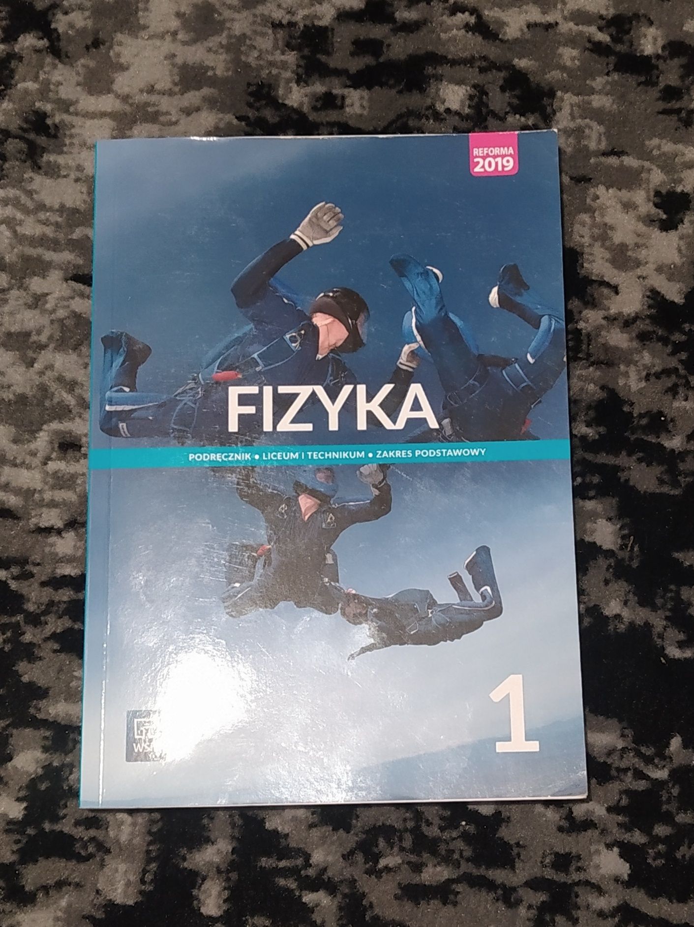 Sprzedam Fizyka 1