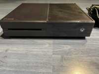 Xbox one z zasilaczem i padem