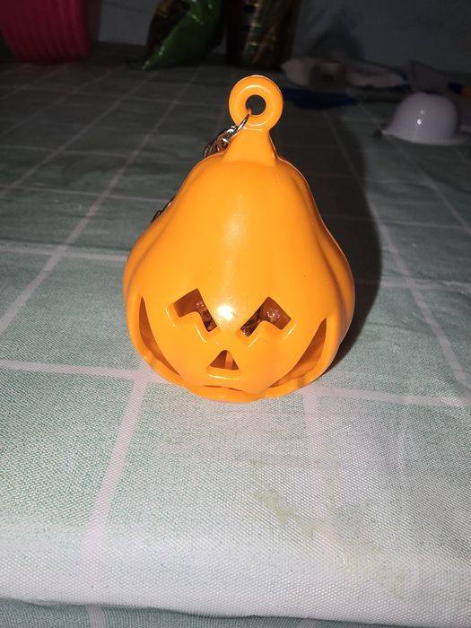 Брелок гарбуз світиться