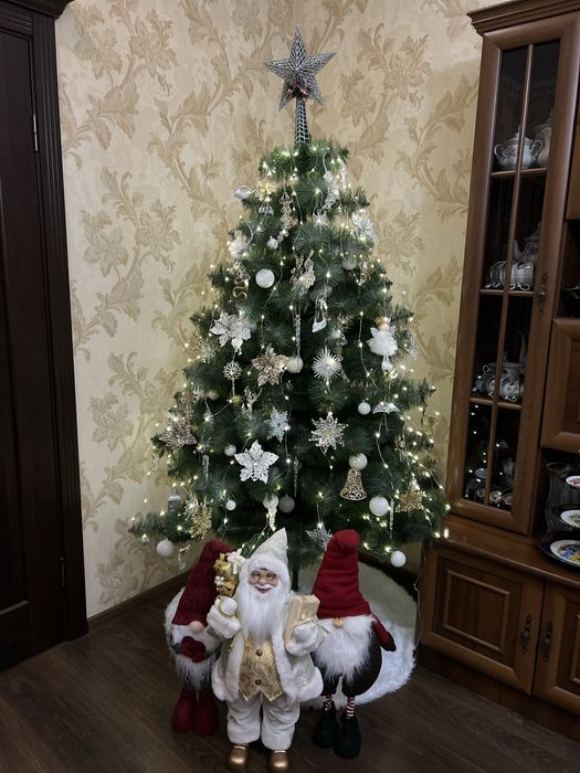 Продам елку в хорошем состоянии