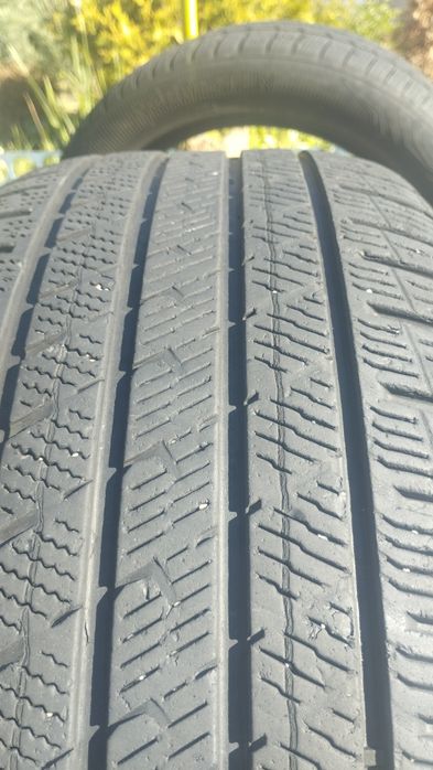 Шины 245/45r18, зима.